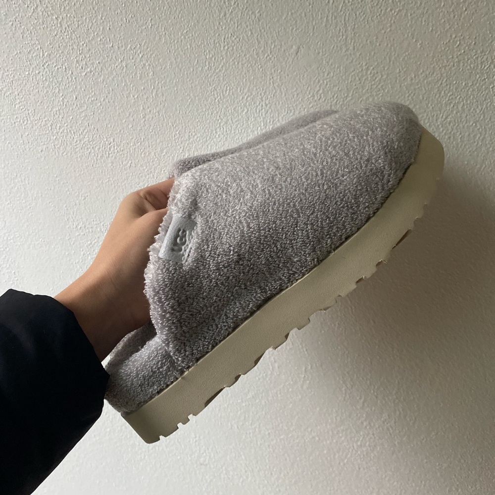 UGG “Fuzz Sugar” Shoes! Brand new never worn